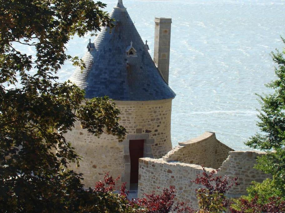 Entre Mont St Michel Et Merveille Vains Exterior foto